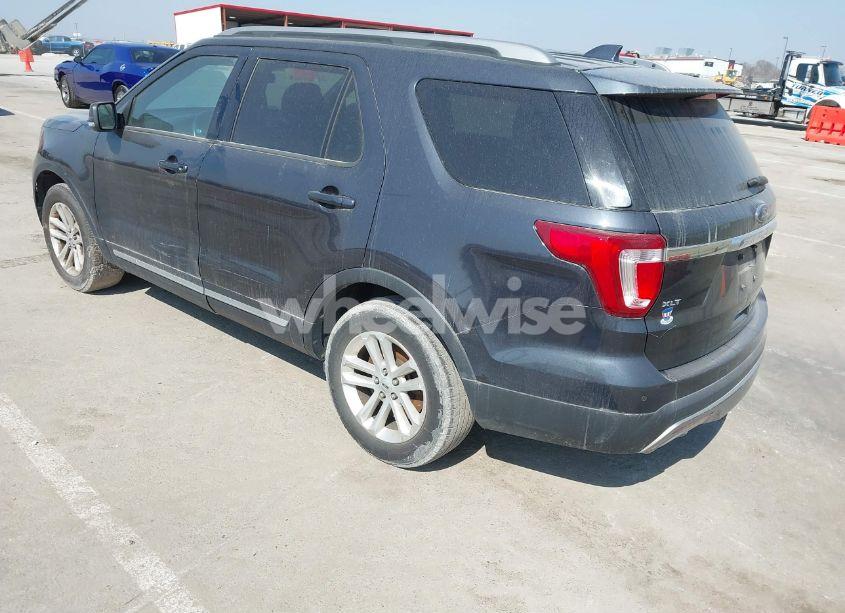 Photo 3 of 2017 Ford Explorer XLT (VIN 1FM5K7DH9HGC99656)