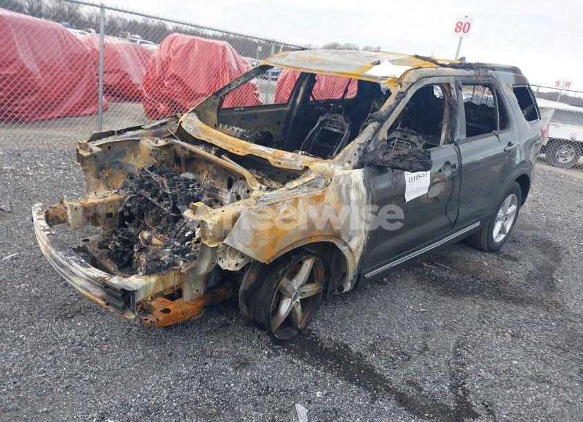 Photo 2 of 2018 Ford Explorer XLT (VIN 1FM5K7DH9JGC24025)