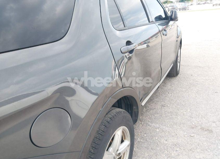 Photo 19 of 2019 Ford Explorer XLT (VIN 1FM5K7DH9KGB51739)