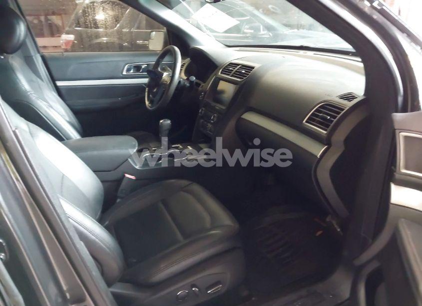 Photo 5 of 2016 Ford Explorer XLT (VIN 1FM5K7DHXGGA32623)