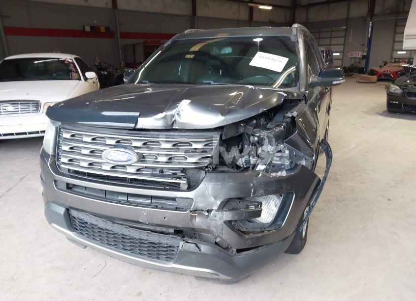 Photo 6 of 2016 Ford Explorer XLT (VIN 1FM5K7DHXGGA32623)