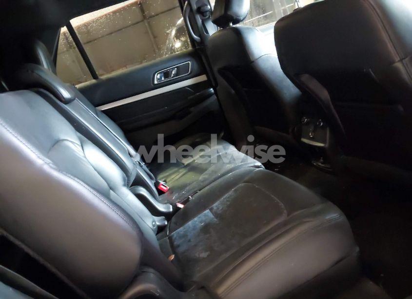 Photo 8 of 2016 Ford Explorer XLT (VIN 1FM5K7DHXGGA32623)