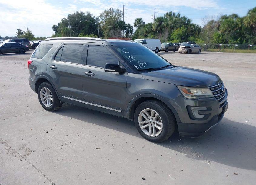 2016 Ford Explorer XLT (VIN 1FM5K7DHXGGC64526) main photo