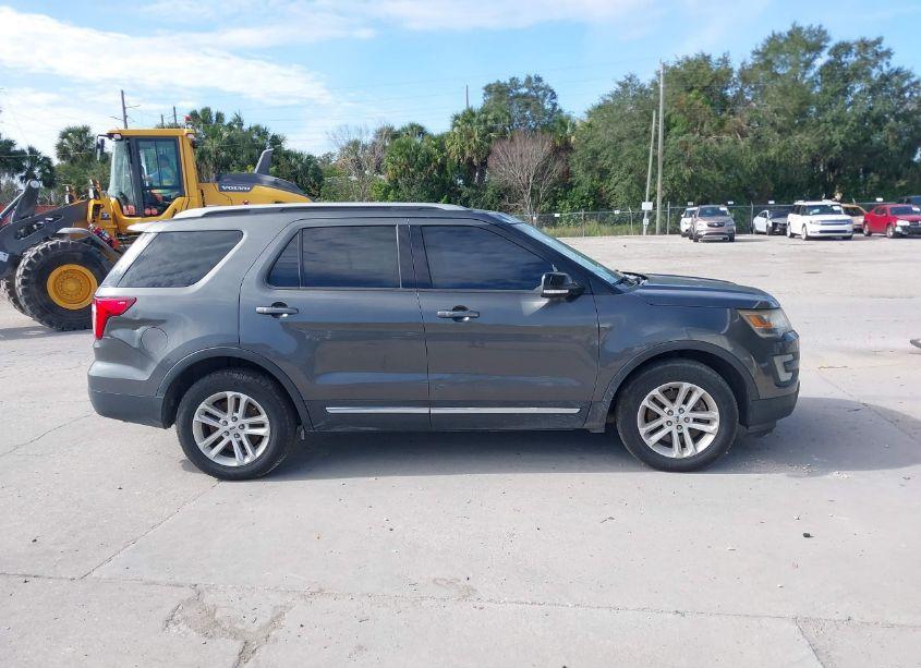 Photo 13 of 2016 Ford Explorer XLT (VIN 1FM5K7DHXGGC64526)