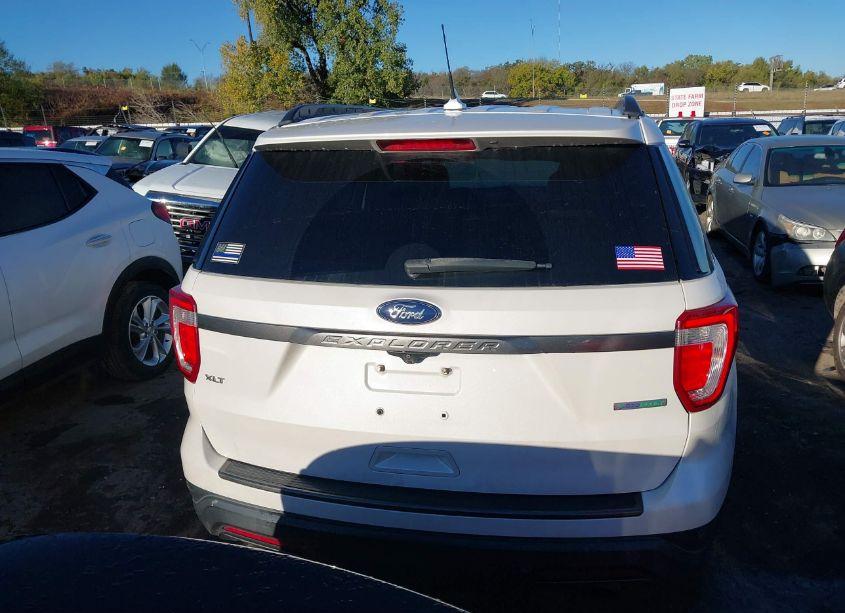 Photo 16 of 2018 Ford Explorer XLT (VIN 1FM5K7DHXJGA91453)