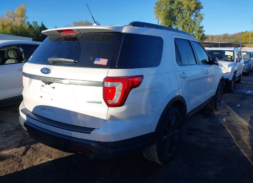 Photo 4 of 2018 Ford Explorer XLT (VIN 1FM5K7DHXJGA91453)