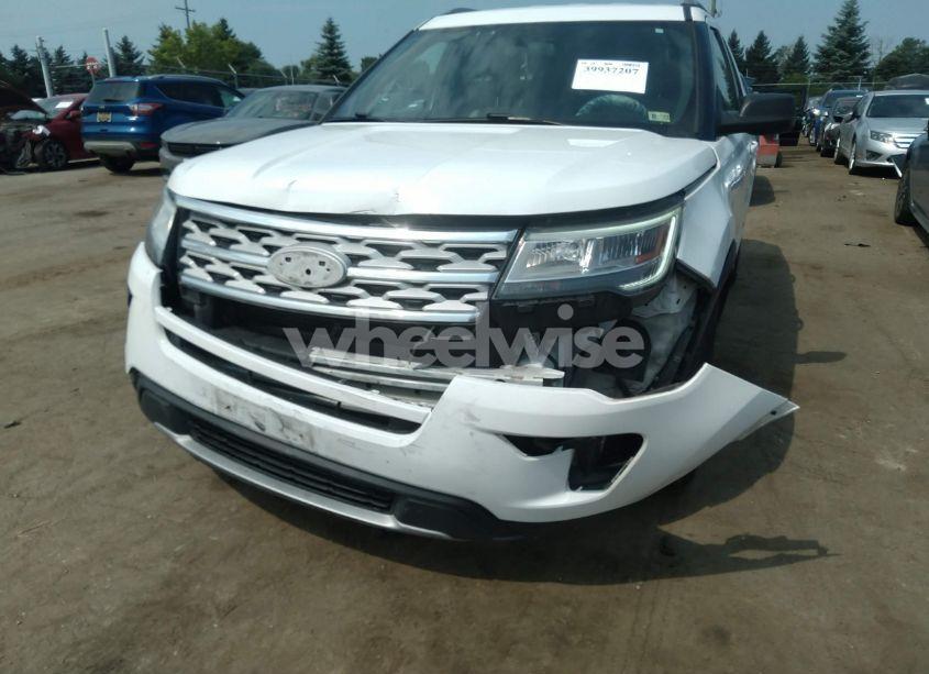 Photo 6 of 2018 Ford Explorer XLT (VIN 1FM5K7DHXJGC42453)