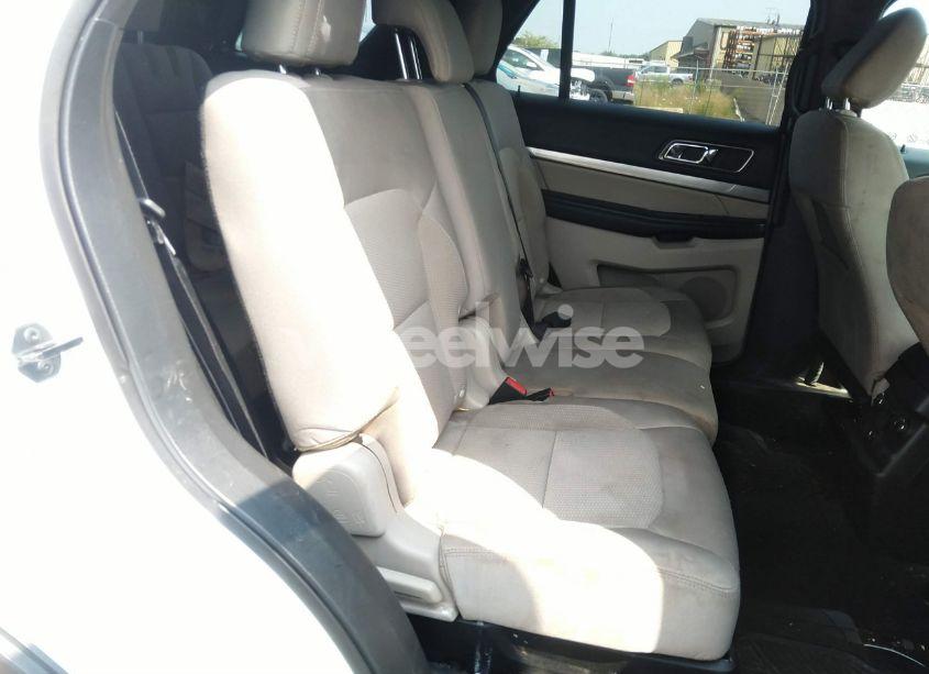 Photo 8 of 2018 Ford Explorer XLT (VIN 1FM5K7DHXJGC42453)