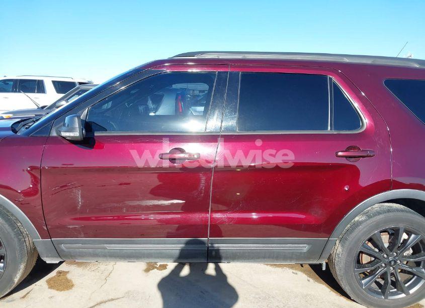 Photo 15 of 2019 Ford Explorer XLT (VIN 1FM5K7DHXKGA76677)