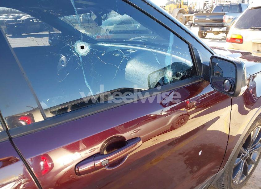 Photo 6 of 2019 Ford Explorer XLT (VIN 1FM5K7DHXKGA76677)