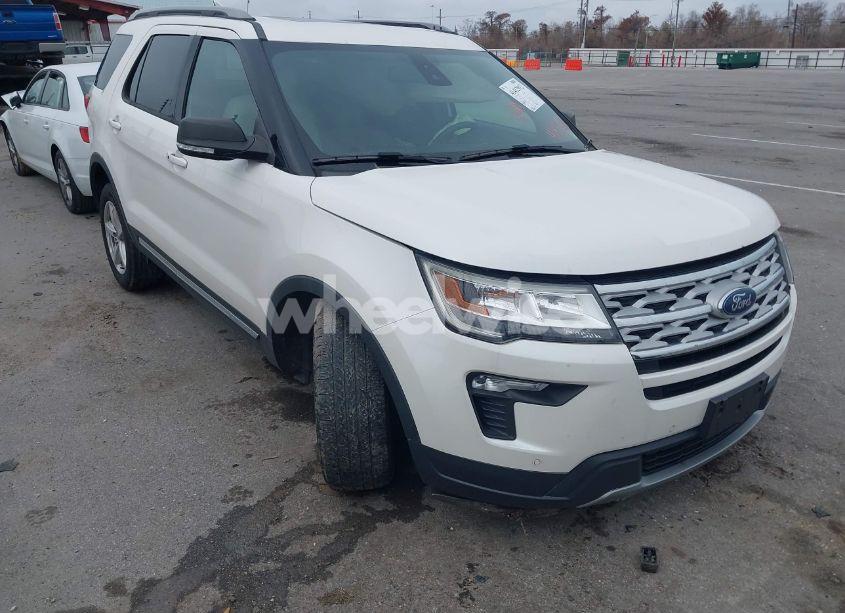 2019 Ford Explorer XLT (VIN 1FM5K7DHXKGB34352) main photo