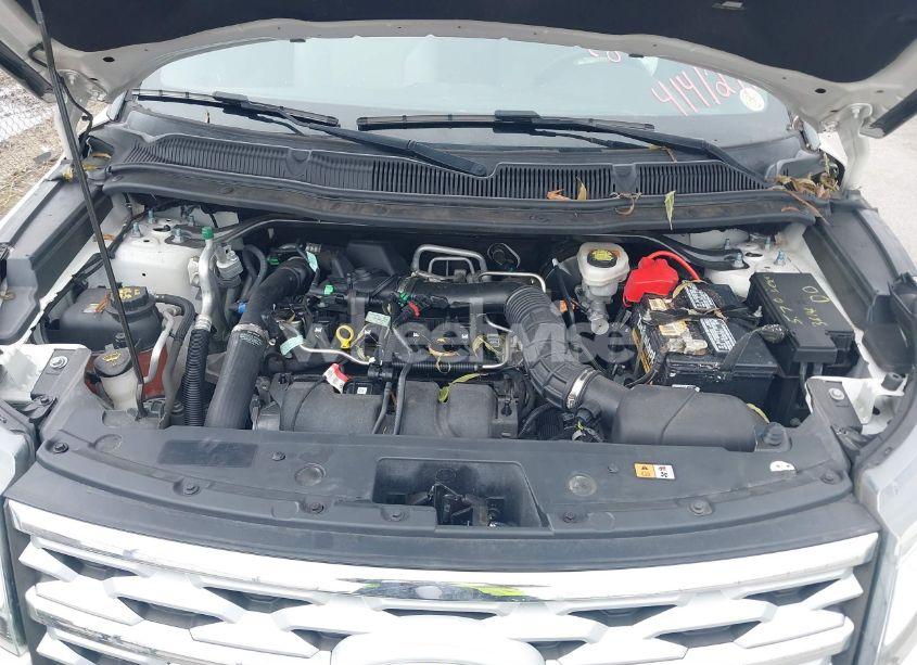 Photo 10 of 2019 Ford Explorer XLT (VIN 1FM5K7DHXKGB34352)