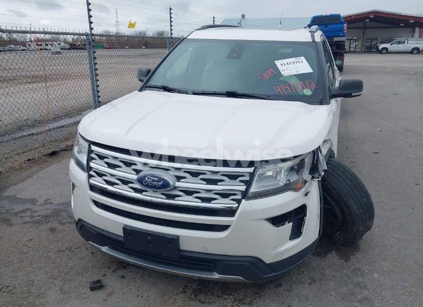 Photo 11 of 2019 Ford Explorer XLT (VIN 1FM5K7DHXKGB34352)