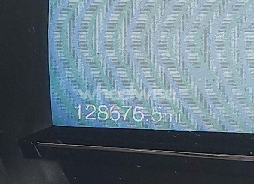 Photo 14 of 2019 Ford Explorer XLT (VIN 1FM5K7DHXKGB34352)