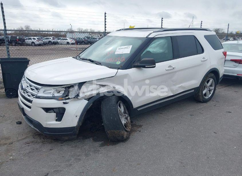 Photo 6 of 2019 Ford Explorer XLT (VIN 1FM5K7DHXKGB34352)