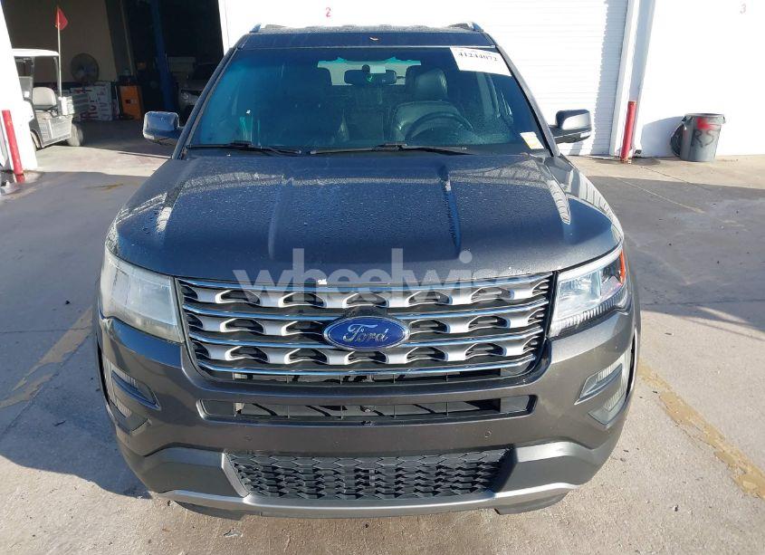 Photo 13 of 2016 Ford Explorer LIMITED (VIN 1FM5K7F80GGA26875)