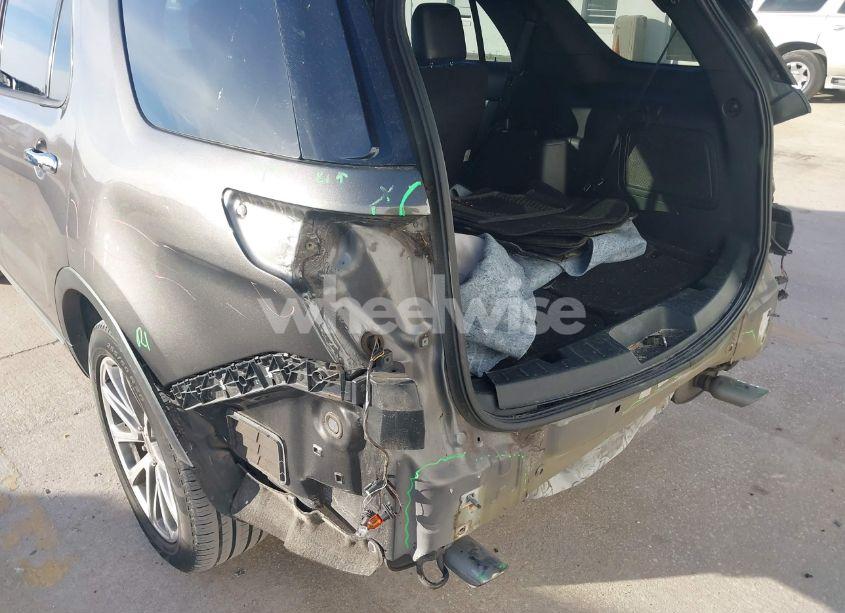 Photo 6 of 2016 Ford Explorer LIMITED (VIN 1FM5K7F80GGA26875)