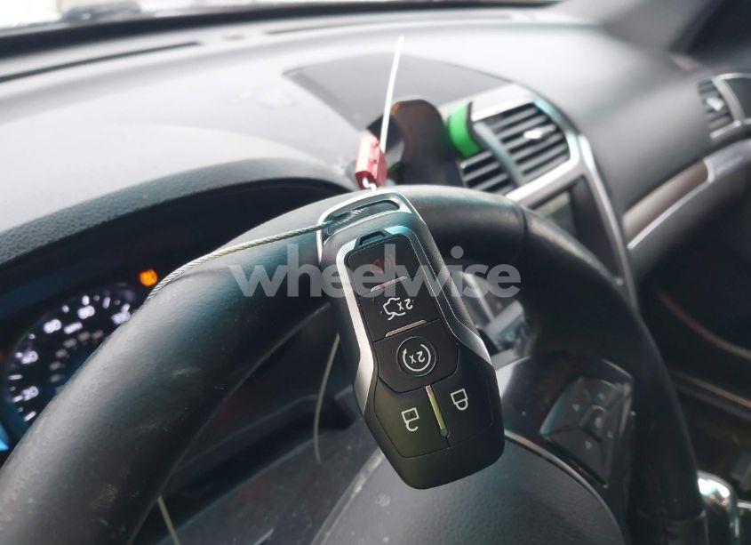 Photo 11 of 2016 Ford Explorer LIMITED (VIN 1FM5K7F80GGC06258)