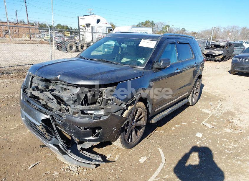 Photo 2 of 2018 Ford Explorer LIMITED (VIN 1FM5K7F80JGB11366)