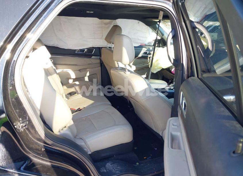 Photo 8 of 2018 Ford Explorer LIMITED (VIN 1FM5K7F80JGB67601)