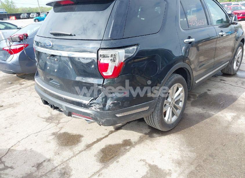 Photo 6 of 2018 Ford Explorer LIMITED (VIN 1FM5K7F80JGC83977)