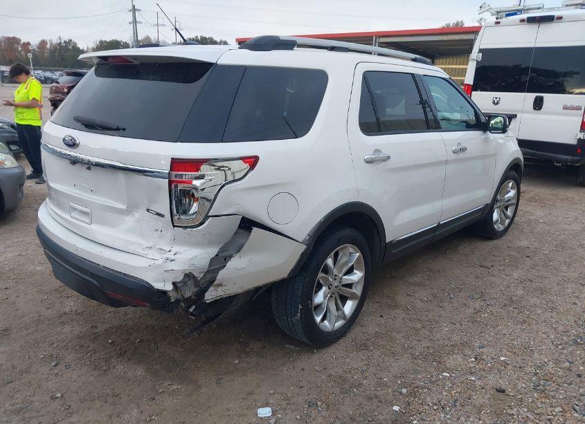 Photo 4 of 2015 Ford Explorer LIMITED (VIN 1FM5K7F81FGC34374)