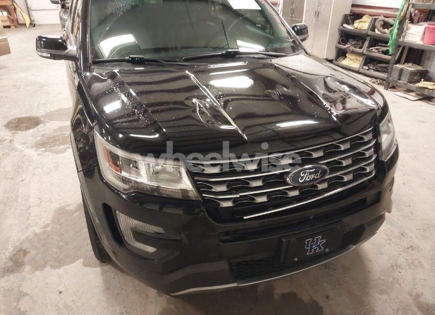 Photo 6 of 2017 Ford Explorer LIMITED (VIN 1FM5K7F81HGA45730)