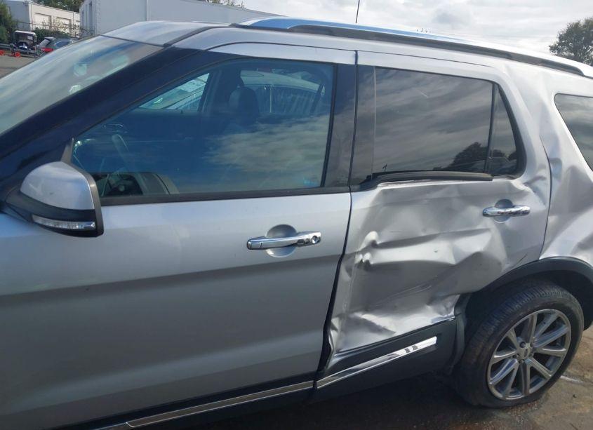 Photo 14 of 2017 Ford Explorer LIMITED (VIN 1FM5K7F81HGB80609)