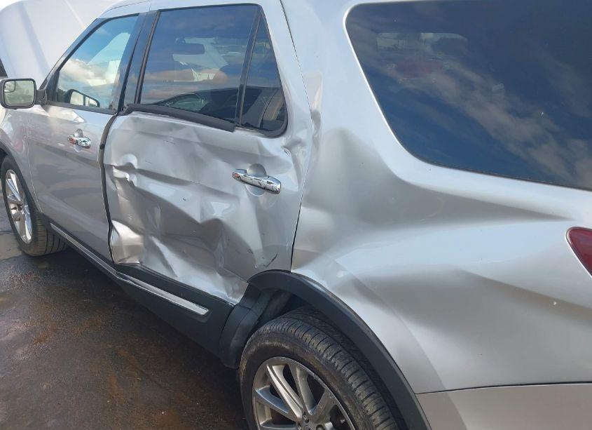 Photo 6 of 2017 Ford Explorer LIMITED (VIN 1FM5K7F81HGB80609)