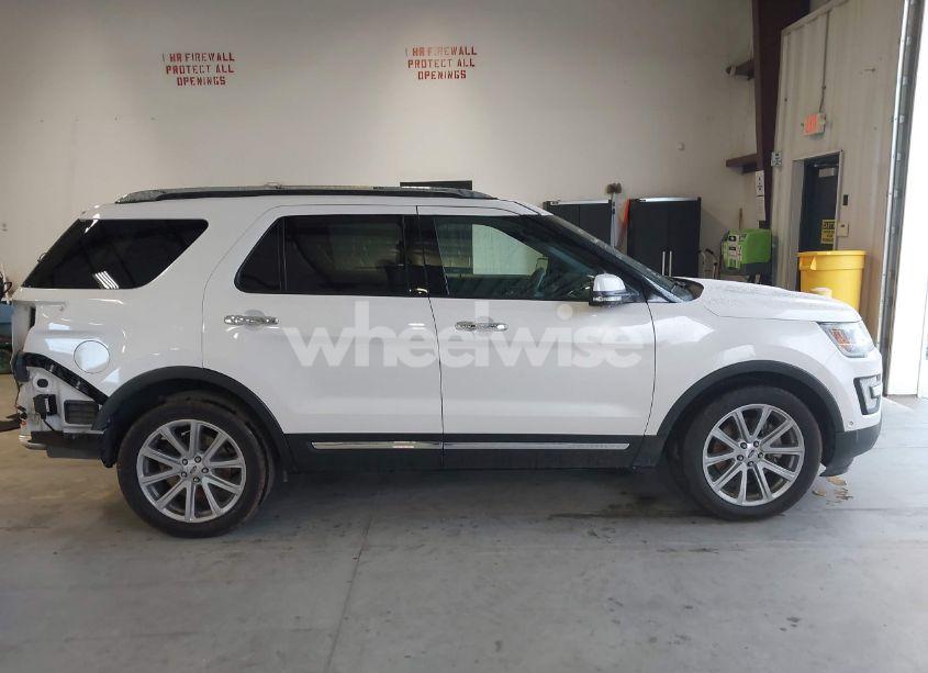 Photo 13 of 2017 Ford Explorer LIMITED (VIN 1FM5K7F81HGD15877)