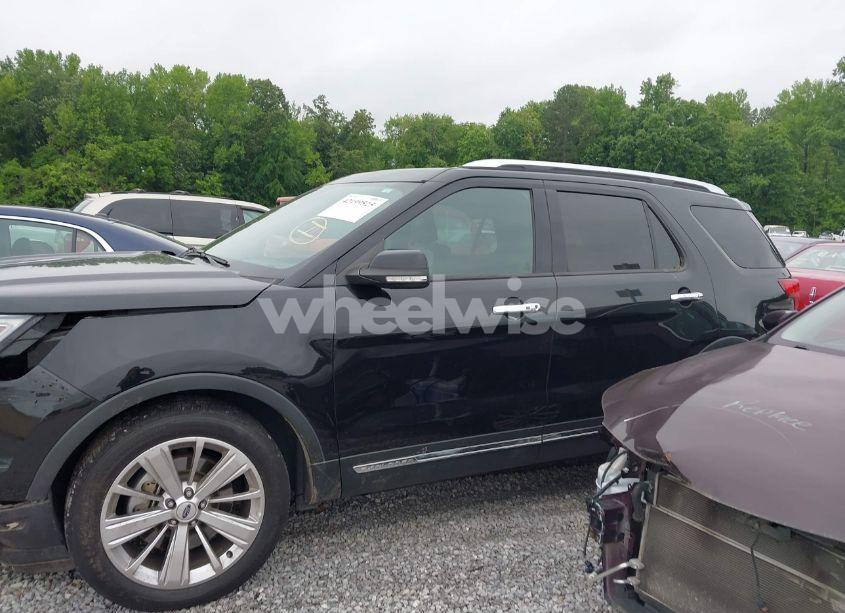 Photo 14 of 2019 Ford Explorer LIMITED (VIN 1FM5K7F81KGB11751)