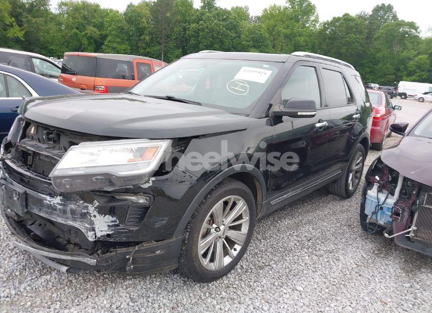 Photo 2 of 2019 Ford Explorer LIMITED (VIN 1FM5K7F81KGB11751)