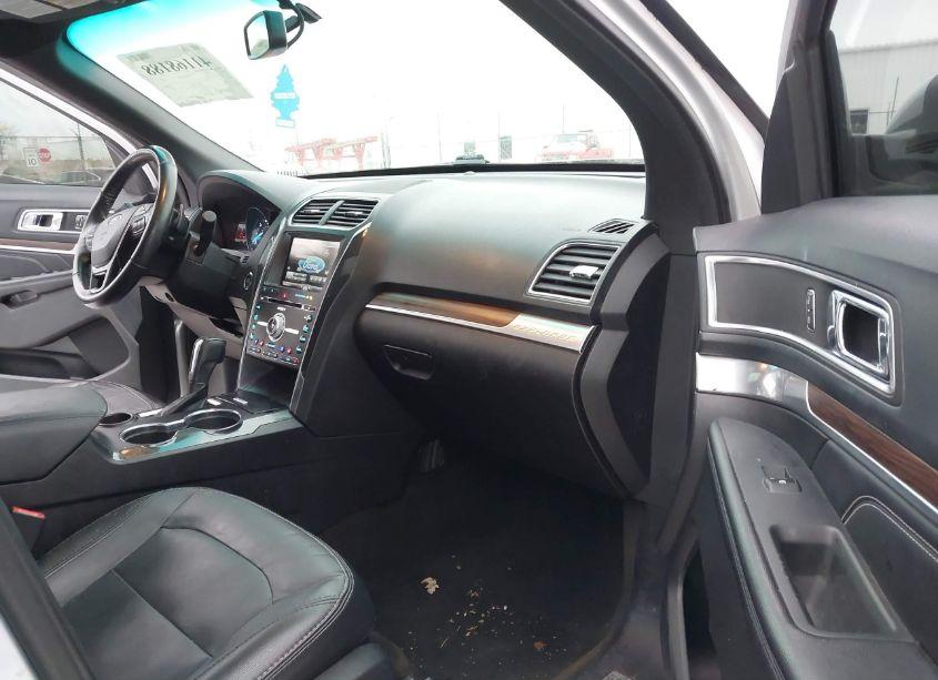 Photo 5 of 2016 Ford Explorer LIMITED (VIN 1FM5K7F82GGC06925)