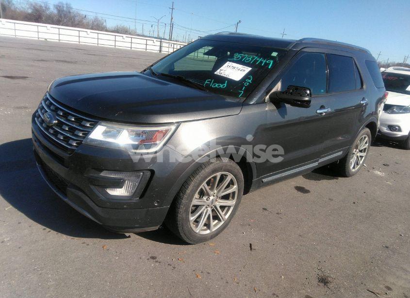 Photo 2 of 2017 Ford Explorer LIMITED (VIN 1FM5K7F82HGD78177)