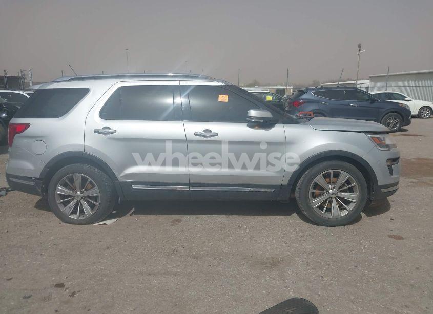 Photo 14 of 2018 Ford Explorer LIMITED (VIN 1FM5K7F82JGA46942)