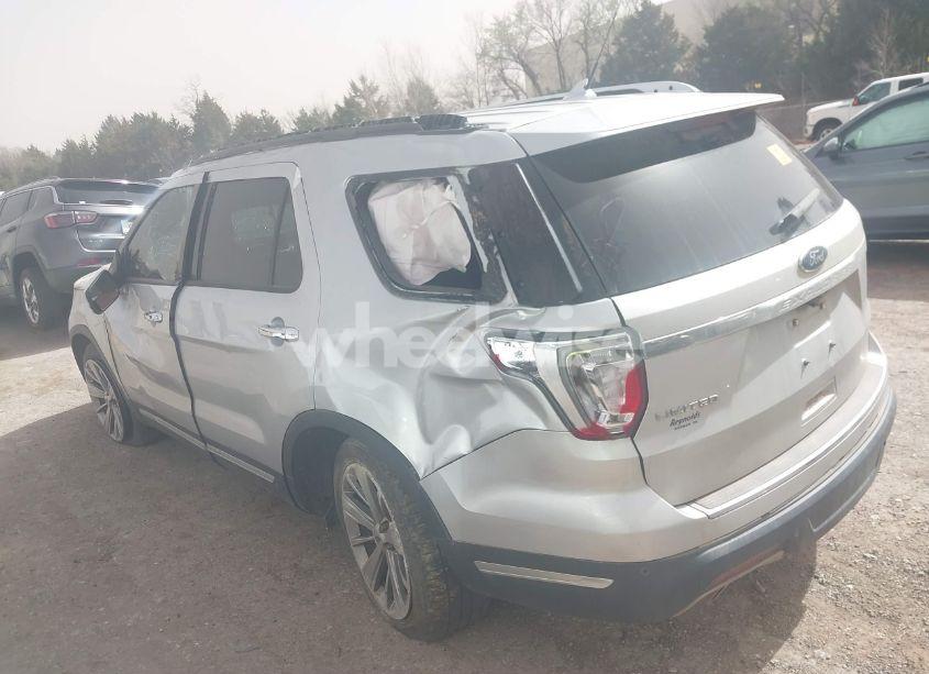 Photo 15 of 2018 Ford Explorer LIMITED (VIN 1FM5K7F82JGA46942)