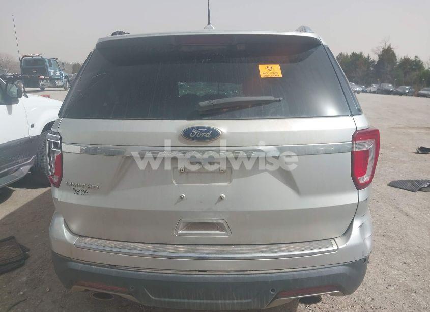 Photo 17 of 2018 Ford Explorer LIMITED (VIN 1FM5K7F82JGA46942)