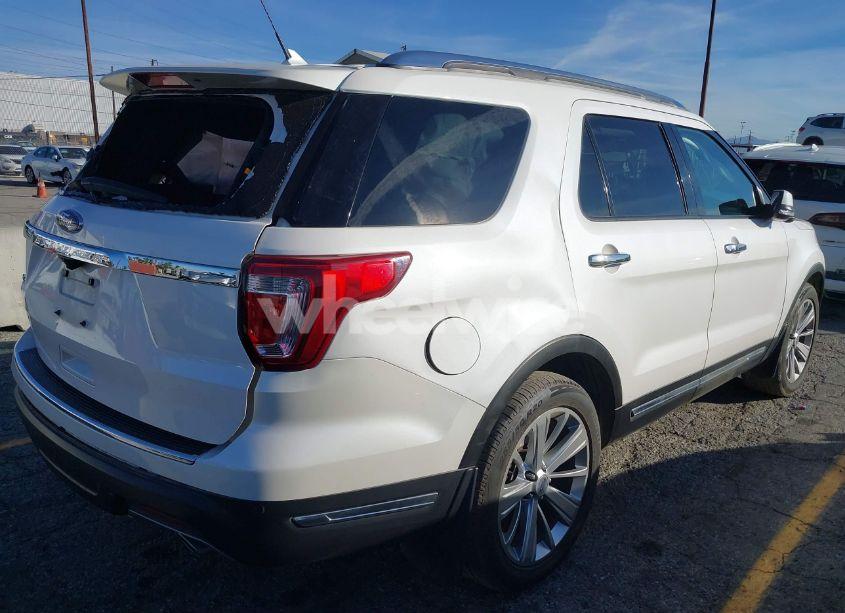 Photo 18 of 2018 Ford Explorer LIMITED (VIN 1FM5K7F82JGC14708)