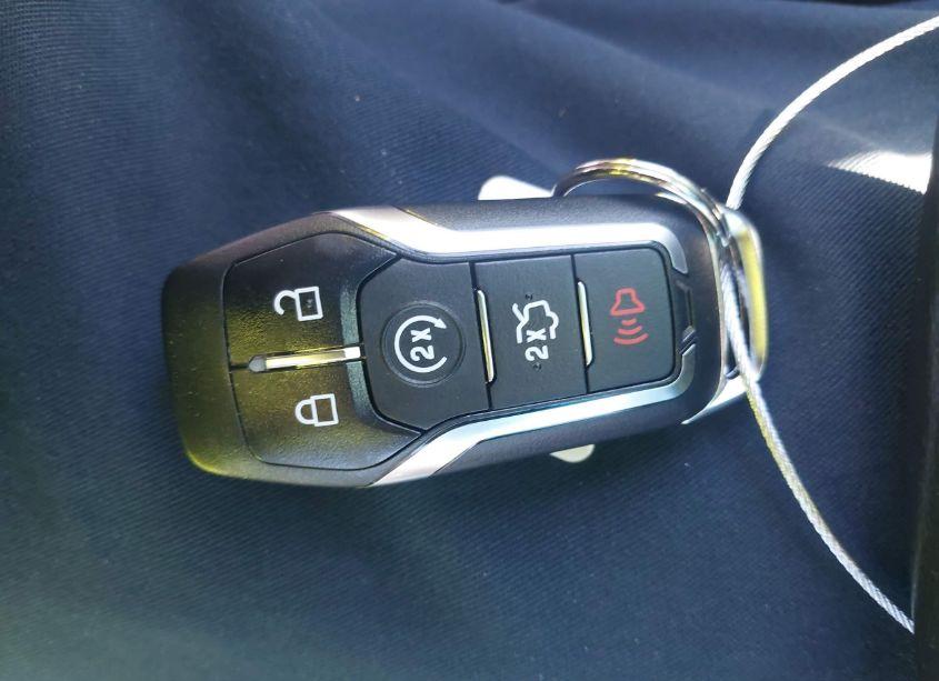 Photo 11 of 2016 Ford Explorer LIMITED (VIN 1FM5K7F83GGA18642)