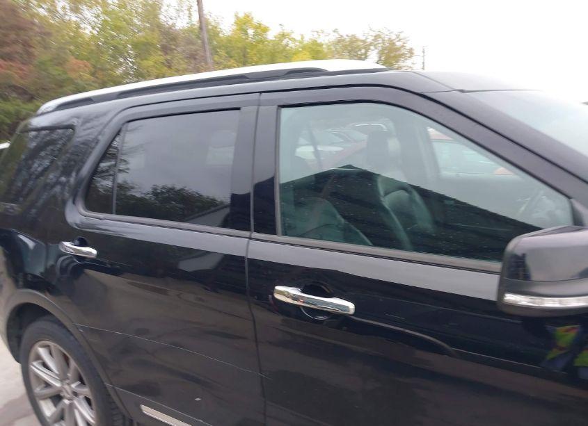 Photo 13 of 2016 Ford Explorer LIMITED (VIN 1FM5K7F83GGA18642)