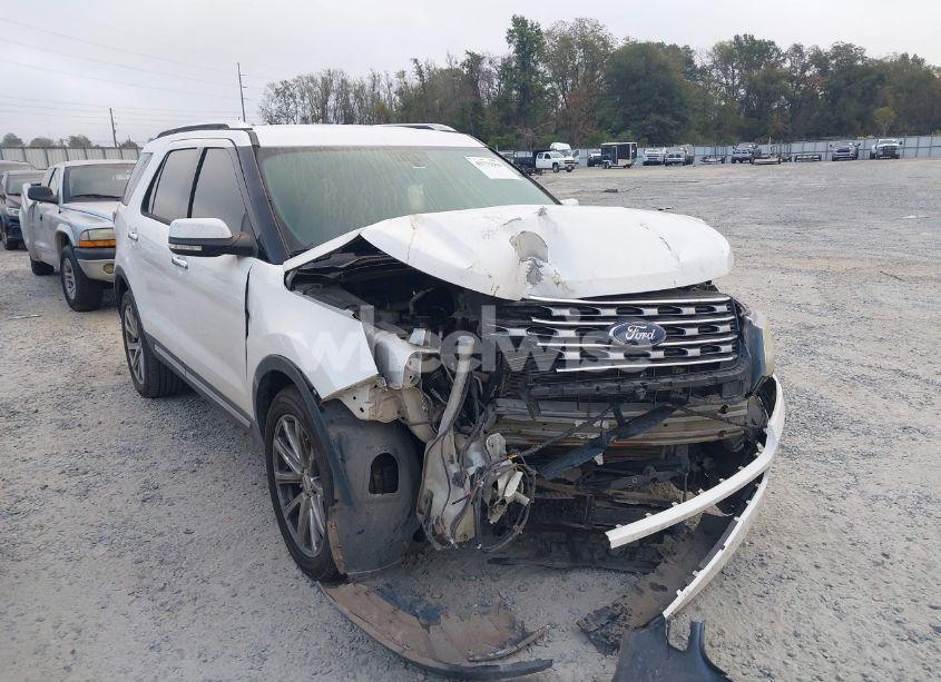 Photo 6 of 2017 Ford Explorer LIMITED (VIN 1FM5K7F83HGC26943)