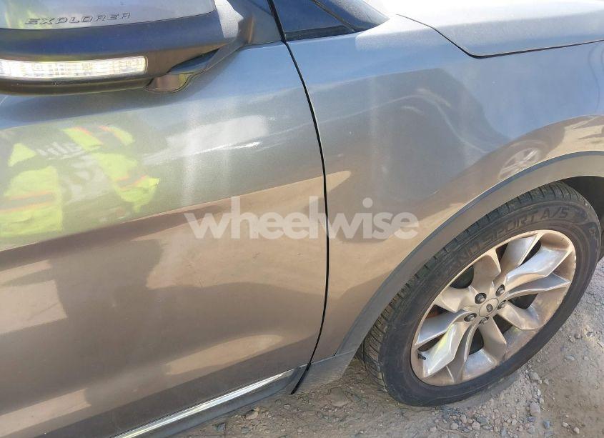 Photo 17 of 2014 Ford Explorer LIMITED (VIN 1FM5K7F84EGB40570)