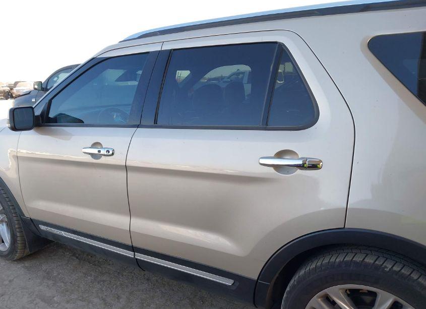 Photo 14 of 2017 Ford Explorer LIMITED (VIN 1FM5K7F84HGD98477)