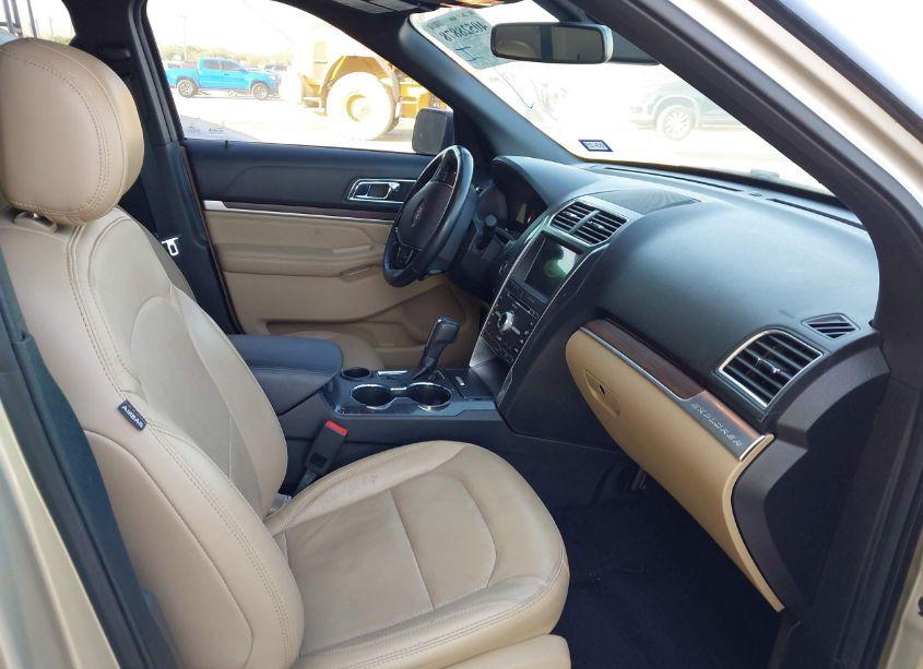 Photo 5 of 2017 Ford Explorer LIMITED (VIN 1FM5K7F84HGD98477)