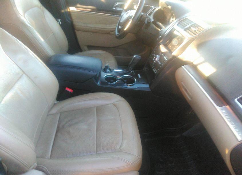 Photo 5 of 2017 Ford Explorer LIMITED (VIN 1FM5K7F85HGC23106)