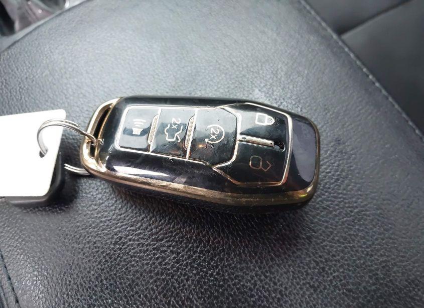 Photo 11 of 2017 Ford Explorer LIMITED (VIN 1FM5K7F85HGE26819)