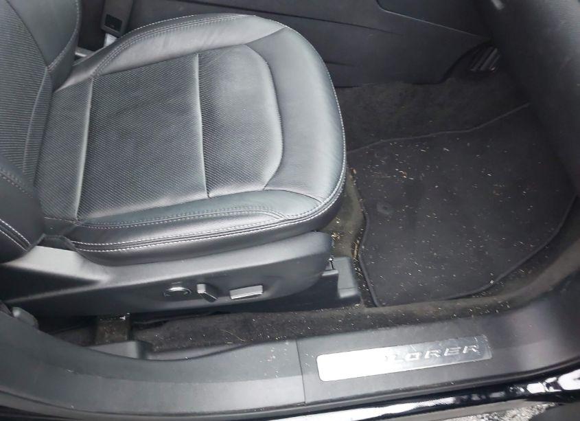 Photo 5 of 2017 Ford Explorer LIMITED (VIN 1FM5K7F85HGE42843)