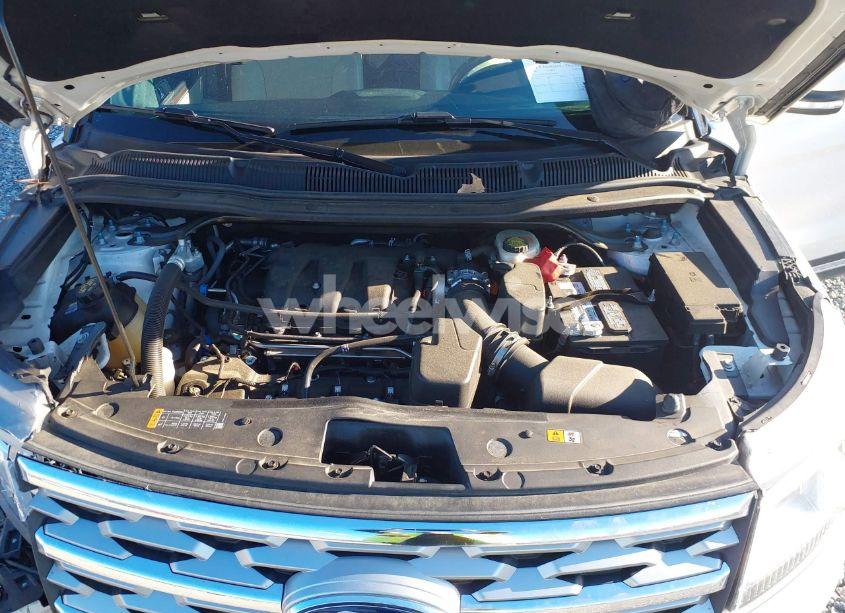 Photo 10 of 2018 Ford Explorer LIMITED (VIN 1FM5K7F85JGA11635)