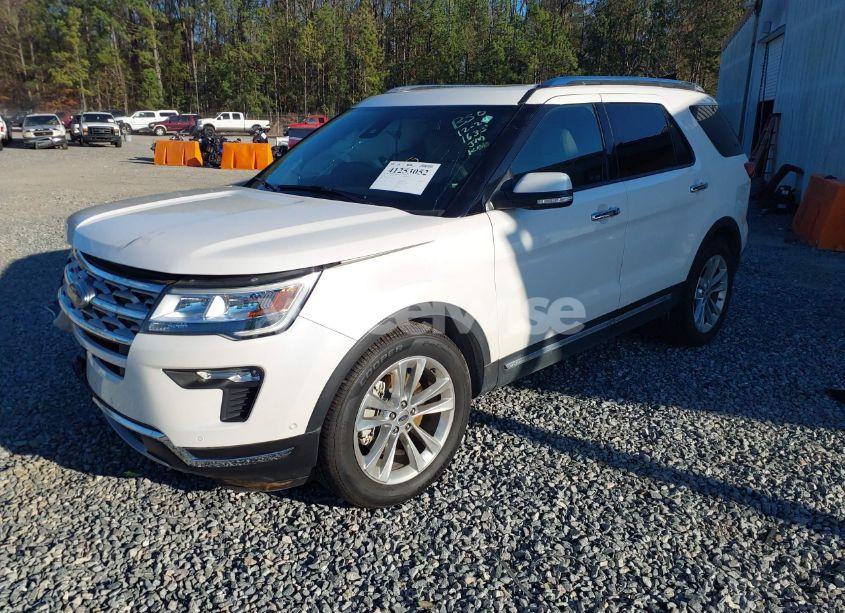 Photo 2 of 2018 Ford Explorer LIMITED (VIN 1FM5K7F85JGA11635)