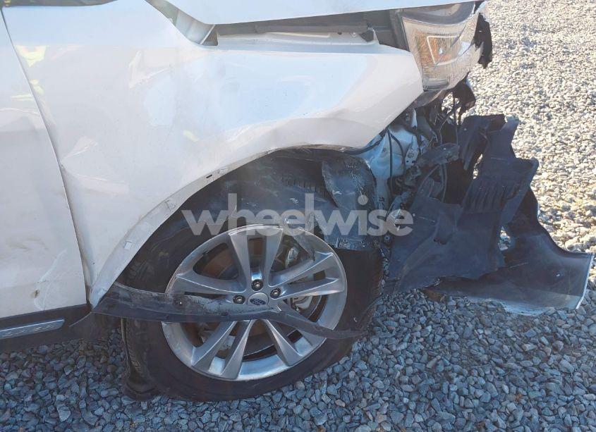 Photo 6 of 2018 Ford Explorer LIMITED (VIN 1FM5K7F85JGA11635)